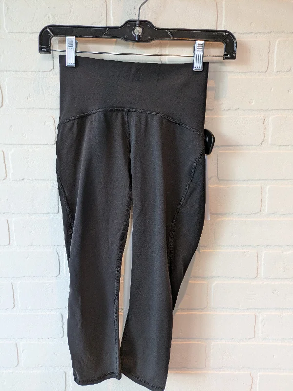 Black Athletic Leggings Capris Lululemon, Size 2